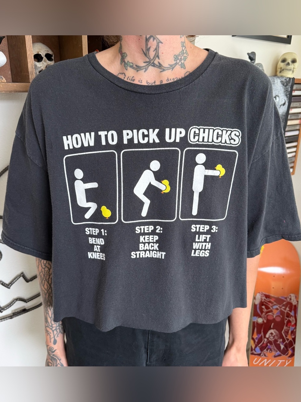 Vintage 90s Y2K How to Pick Up Chicks Cropped Boxy Ironic Graphic Tee ~ Size XL